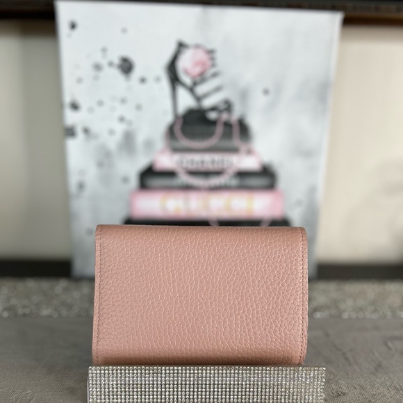 Louis Vuitton Capucines Taurillon Compact Wallet Magnolia Pink w/ COA - Picture 2 of 12